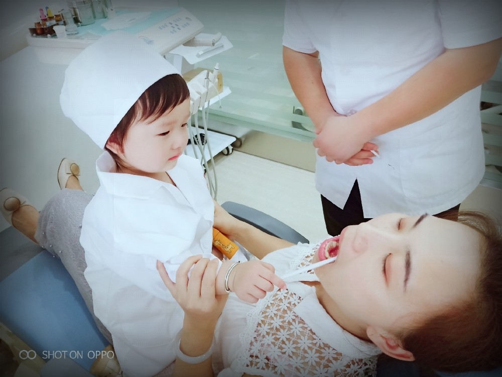 运动宝贝安徽含山金色领域早教中心：“小小牙医”亲子活动